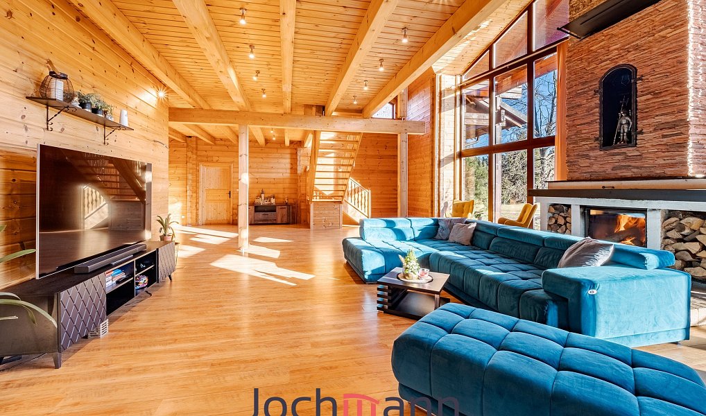 Prodej domu 800 m² s pozemkem 3 947 m², Trhové Sviny – náhled fotky 9