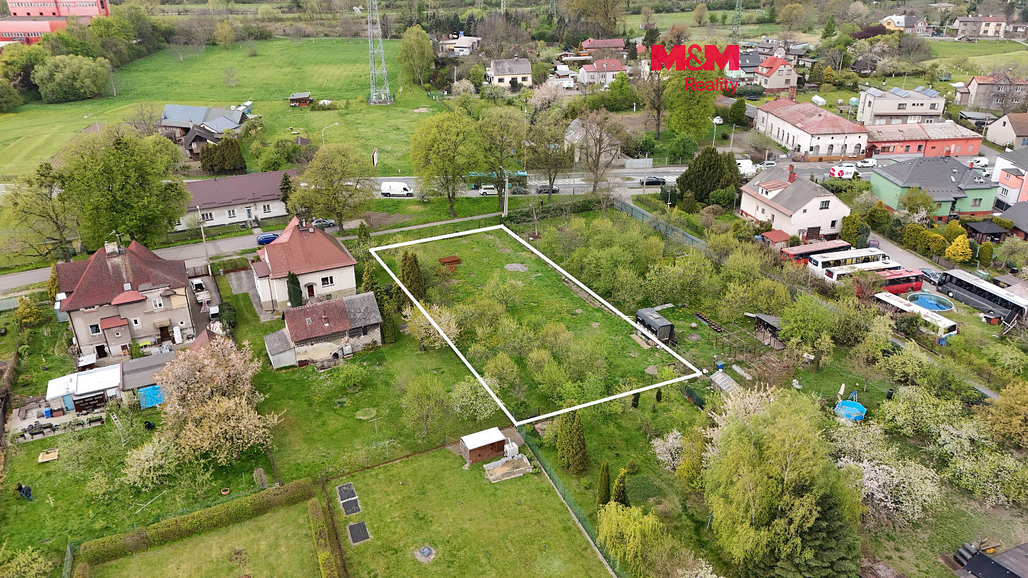 Prodej komerčního pozemku 1 334 m²
