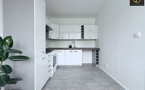 Pronájem bytu 3+1 68 m², Na růžovém poli, Kladno - Kročehlavy