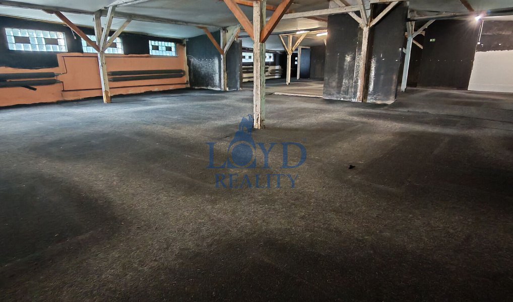 Pronájem skladovacích prostor 662 m², Karlovy Vary – náhled fotky 12