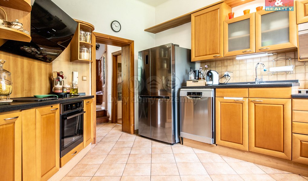 Prodej domu 250 m² s pozemkem 2 077 m², Nový Bor – náhled fotky 2