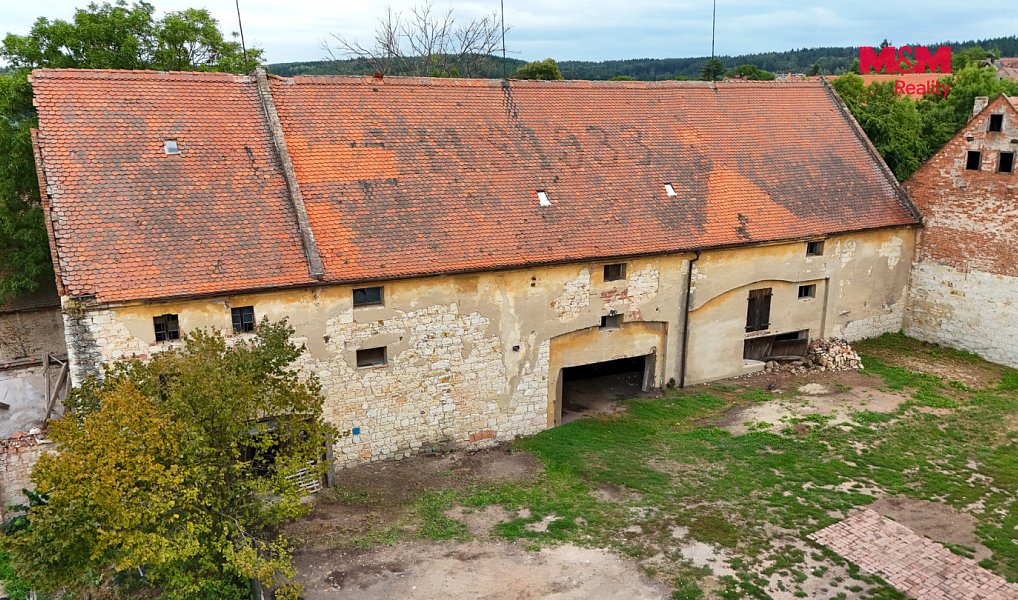 Prodej domu 424 m² s pozemkem 1 444 m², Měcholupy – náhled fotky 8