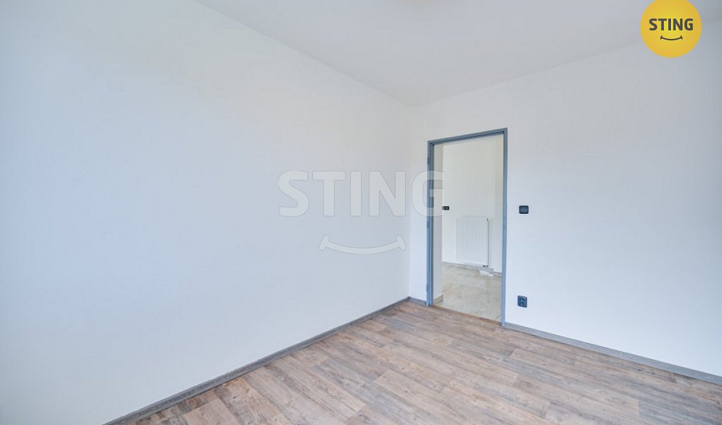 Prodej domu 270 m² s pozemkem 615 m², Strachotín – náhled fotky 6