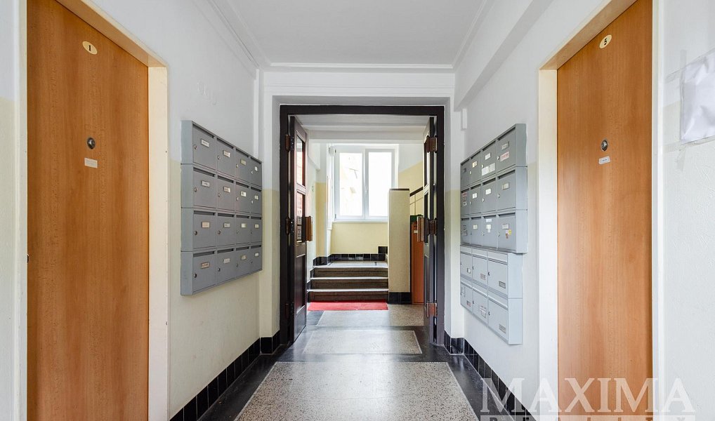 Prodej bytu 1+1 64 m², Praha – náhled fotky 20