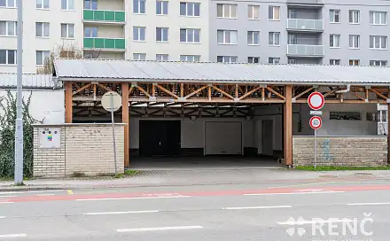 Prodej nadstandardní samostatné garáže o ploše 62,9 m2 na ulici Petra Křivky, Brno Nový Lískovec., Petra Křivky, Brno - Nový Lískovec