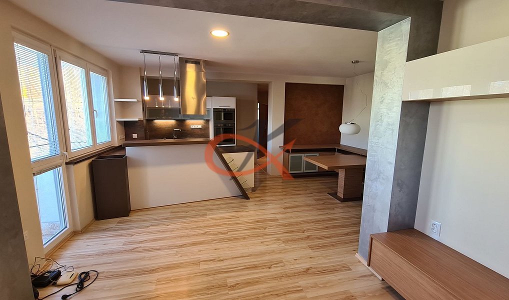 Pronájem bytu 2+1 74 m², Rožnov pod Radhoštěm – náhled fotky 10