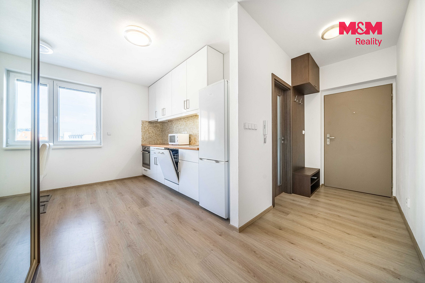 Pronájem bytu 1+kk 36 m² — photo 2