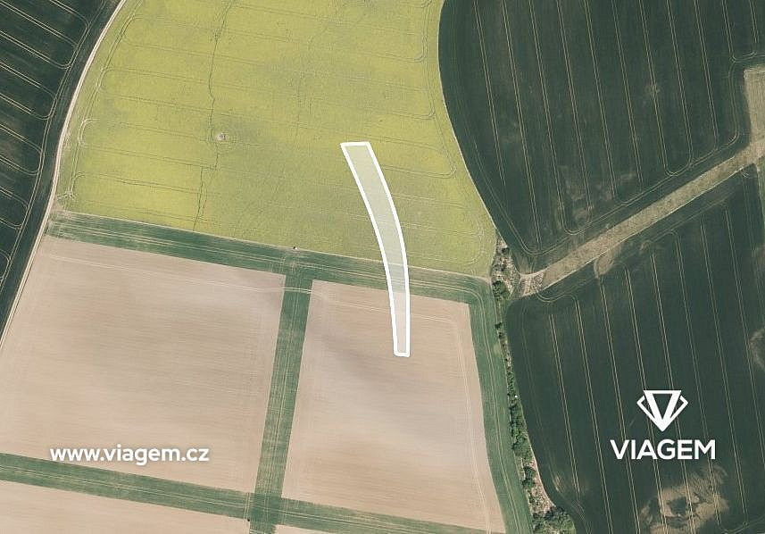 Prodej pole 879 m²