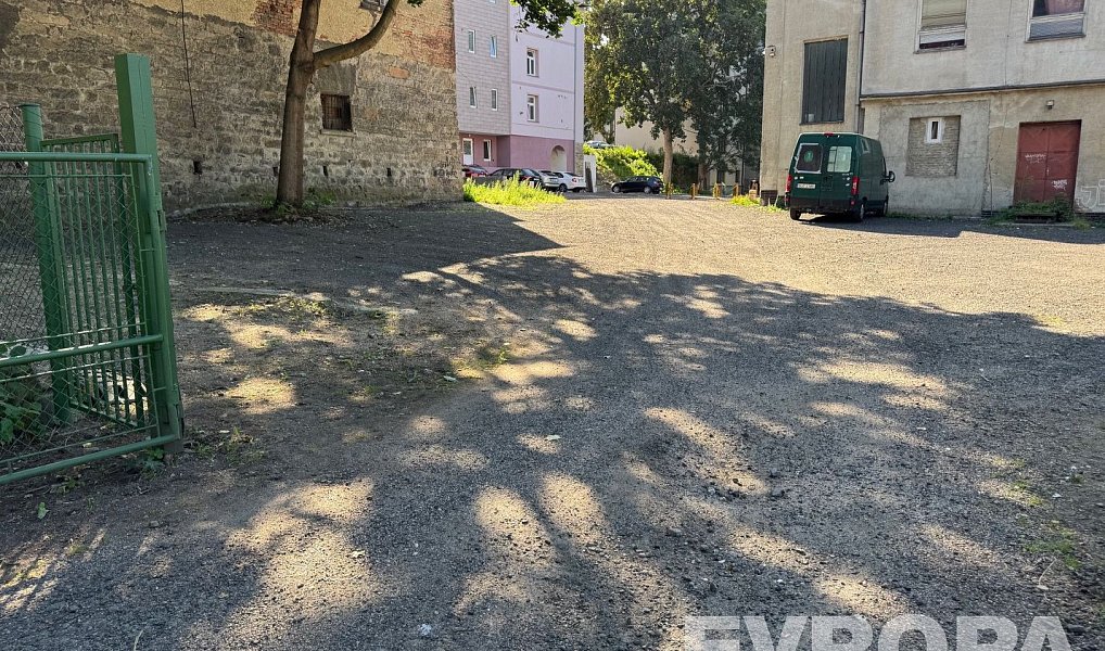 Pronájem venkovního parkovacího místa v centru Liberce ul. Chrastavská, Liberec – náhled fotky 9
