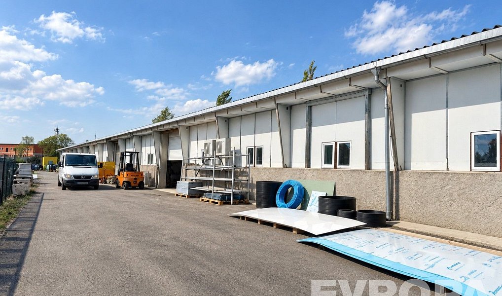 Prodej výrobních prostor 1 200 m², Chotíkov – náhled fotky 4