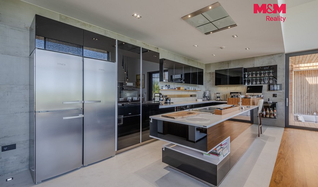 Pronájem domu 276 m² s pozemkem 3 217 m², Mostkovice – náhled fotky 4