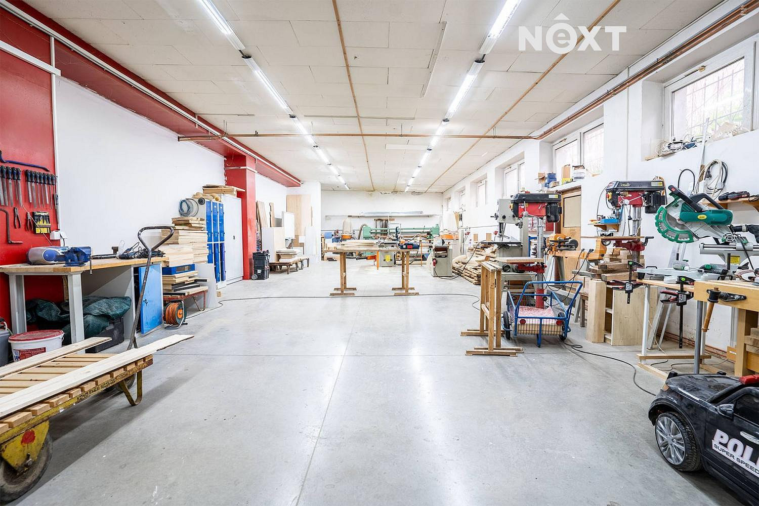 Prodej obchodních prostor 700 m² – další