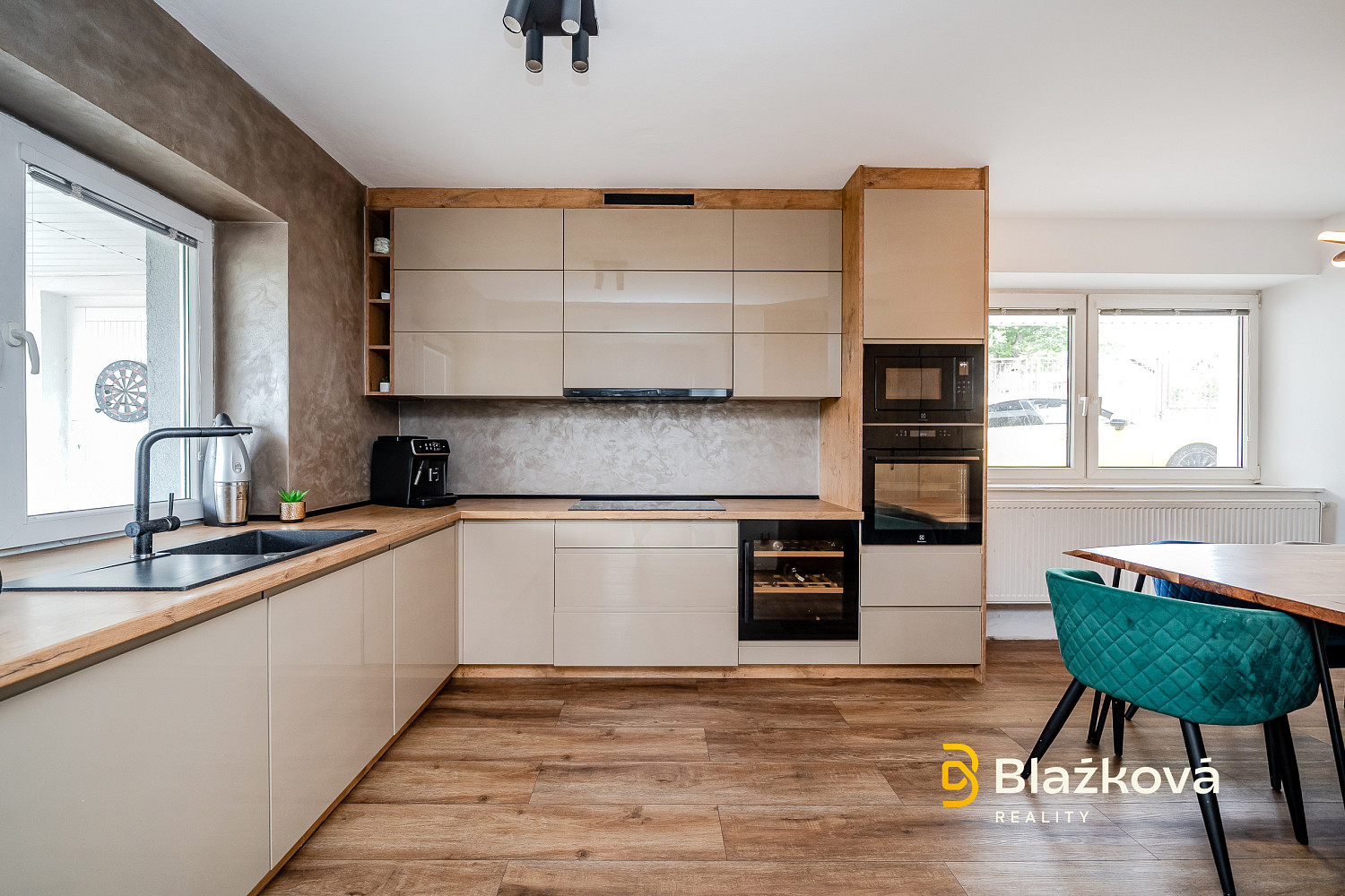 Prodej domu 275 m² s pozemkem 799 m² – fotografie 4