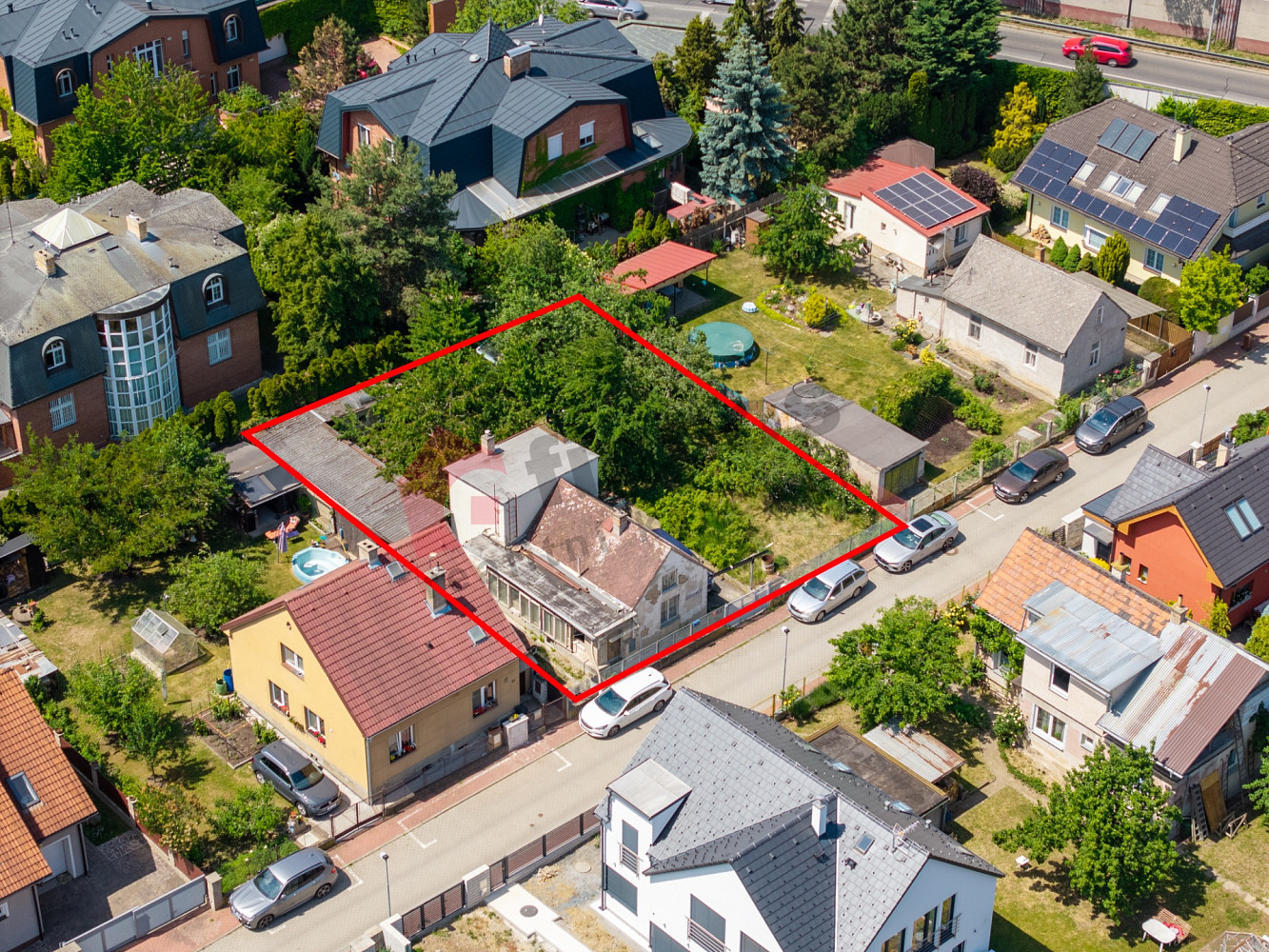 Prodej stavebního pozemku 556 m² – pohled 2