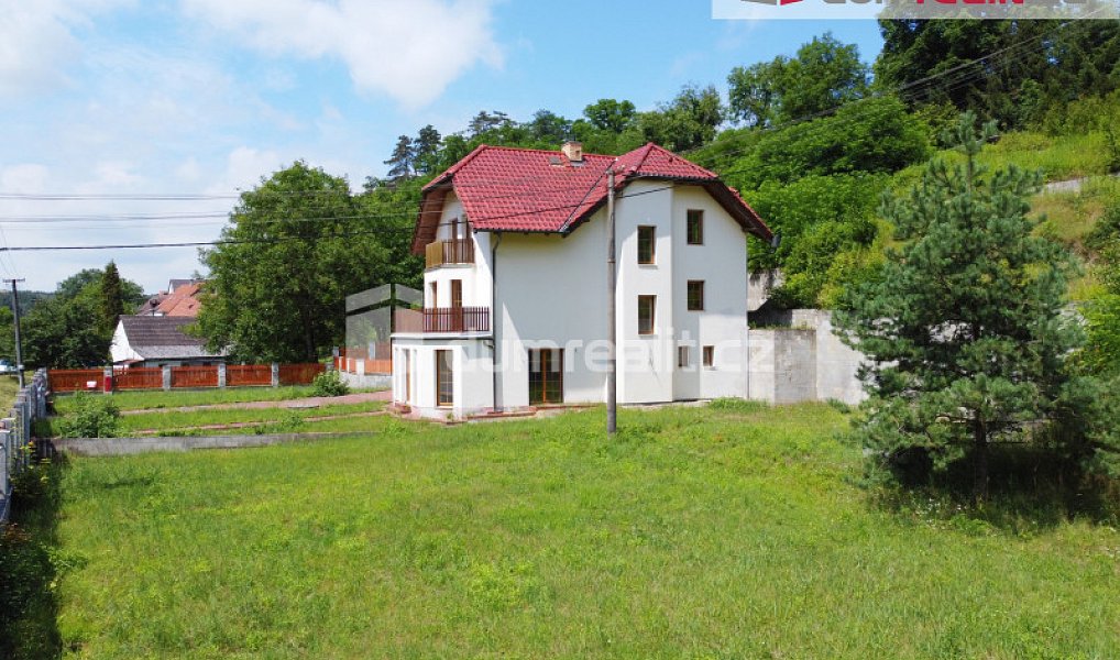 Prodej domu 286 m² s pozemkem 3 176 m², Želízy – náhled fotky 5