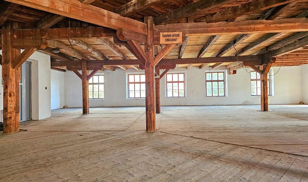 Prodej skladovacích prostor 2 000 m², Žatec – náhled fotky 10