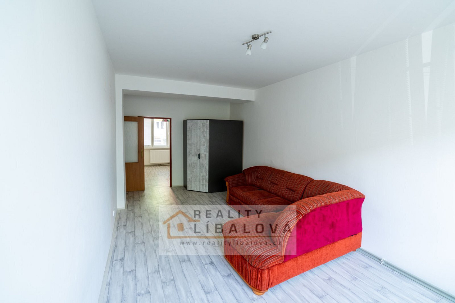 Pronájem bytu 2+1 57 m² – fotografie 2