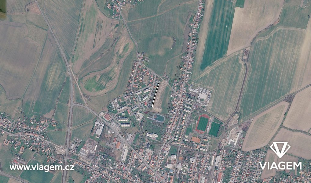Prodej zahrady 353 m², Holice – náhled fotky 3