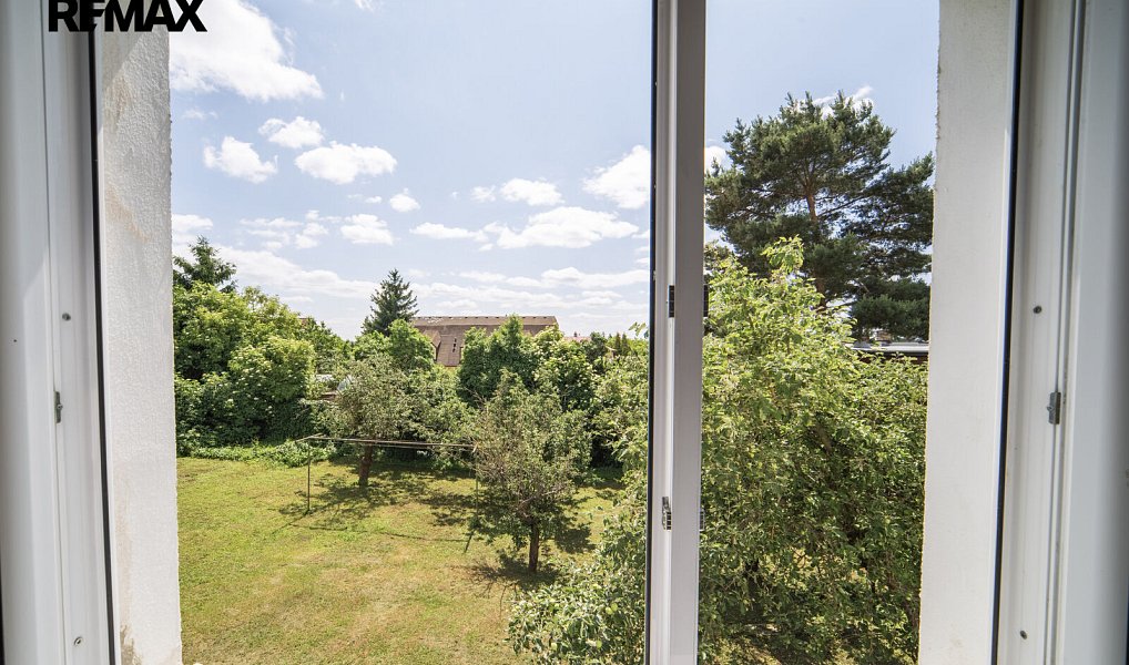 Prodej stavebního pozemku 705 m², Praha – náhled fotky 12