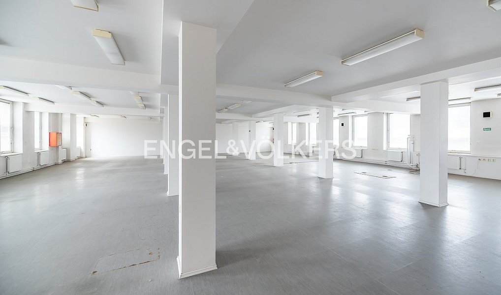 Pronájem skladovacích prostor 4 385 m², Hořice – náhled fotky 3
