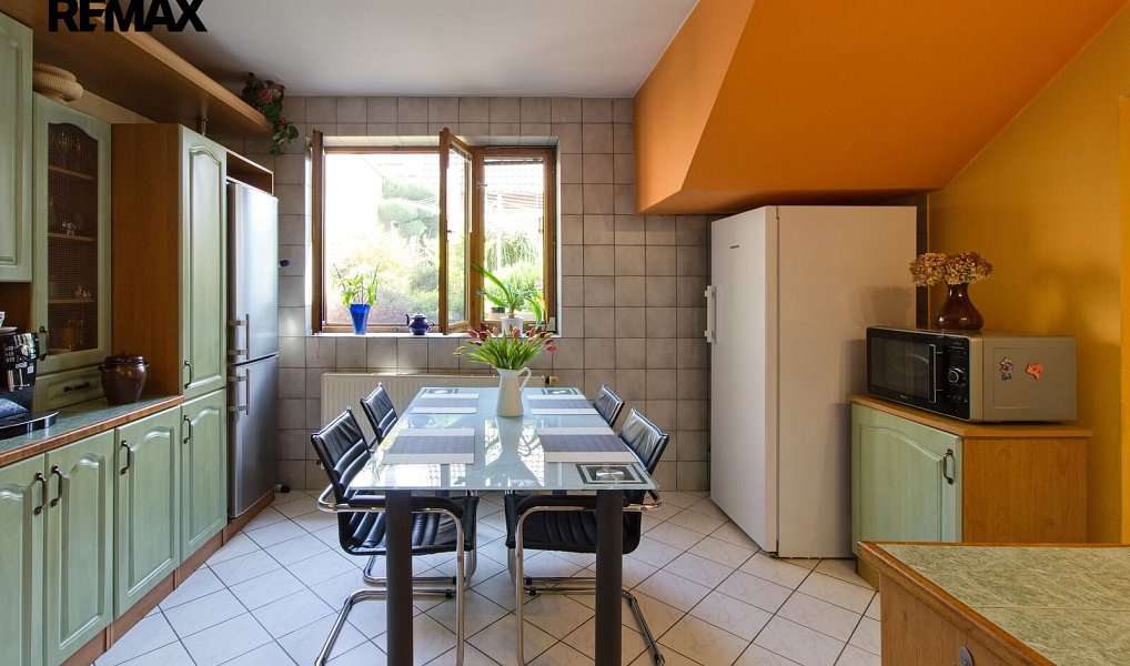 Prodej domu 210 m² s pozemkem 402 m², Černovice – náhled fotky 5