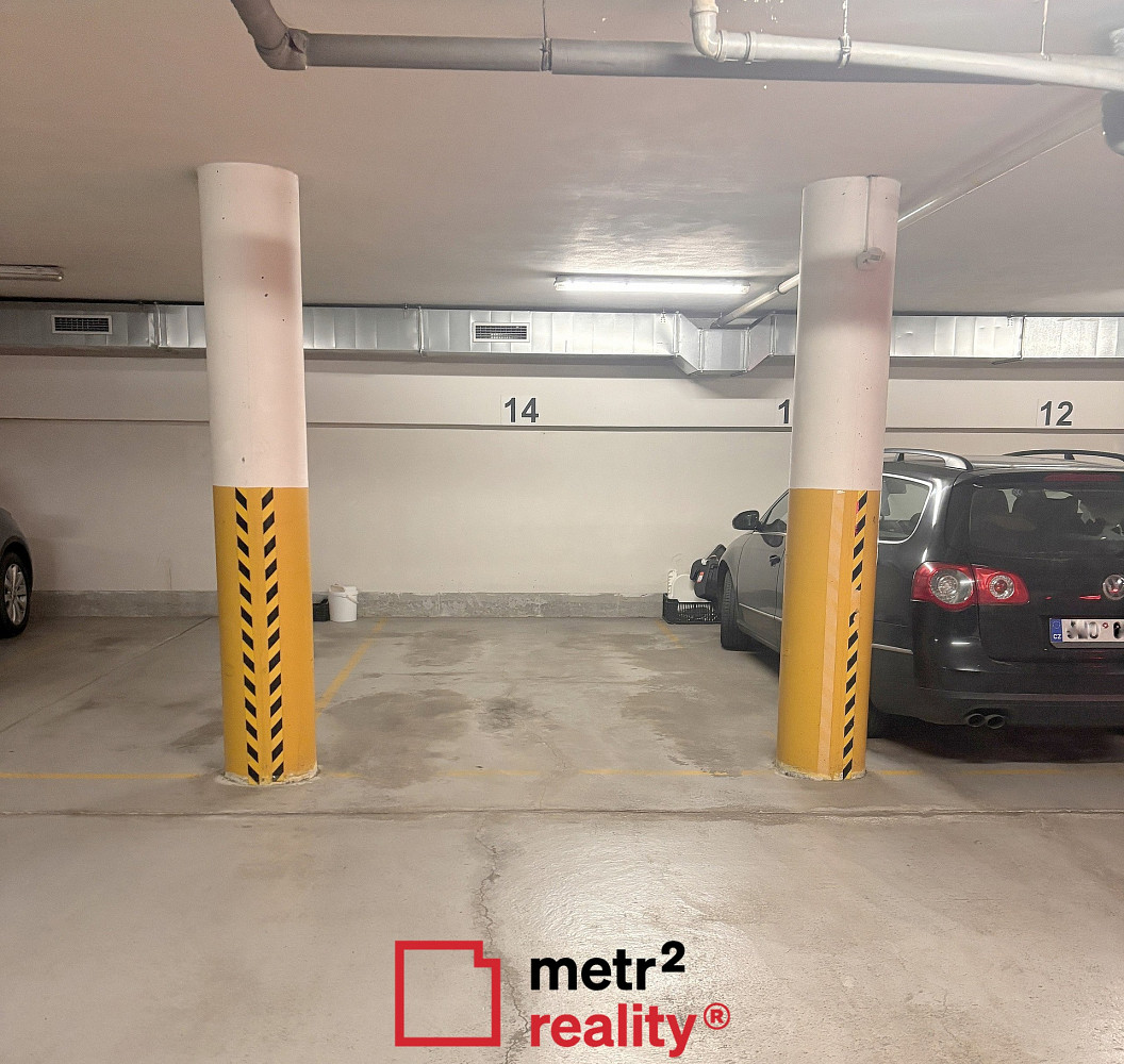 Pronájem garážového stání 15 m2, Uhelná ulice, Olomouc