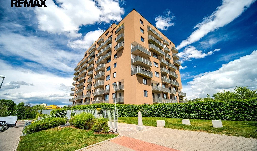 Prodej bytu 4+kk 93 m², Praha – náhled fotky 26