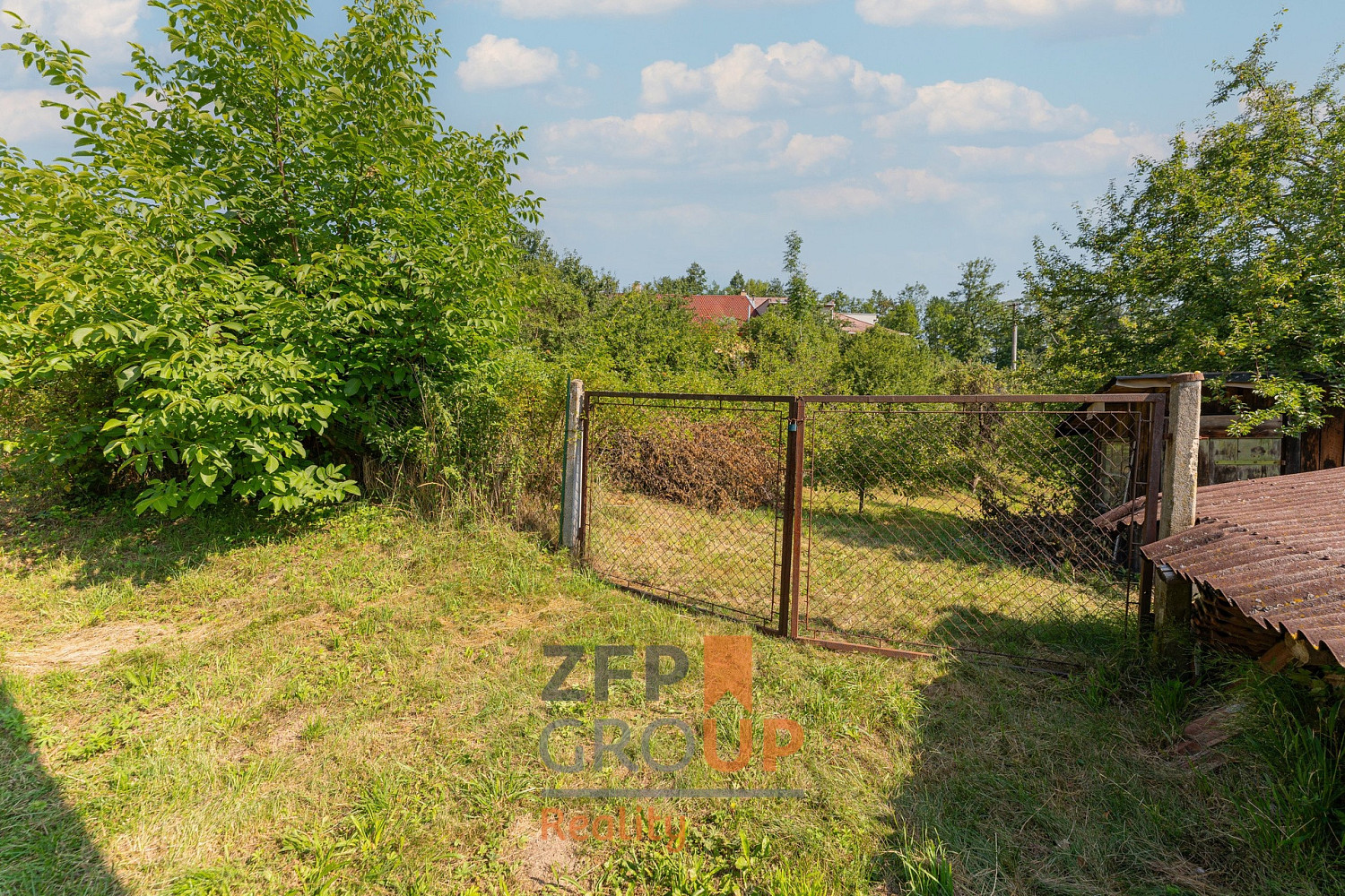 Prodej stavebního pozemku 1 005 m² – fotografie 5