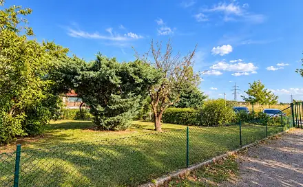 Prodej zahrady 358 m², Manželů Dostálových, Praha 9 - Kyje