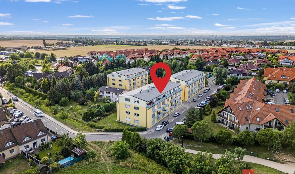 Prodej bytu 1+kk 30 m², Jesenice – náhled fotky 15