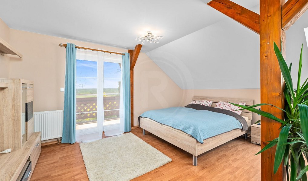 Prodej domu 340 m² s pozemkem 1 147 m², Tábor – náhled fotky 34