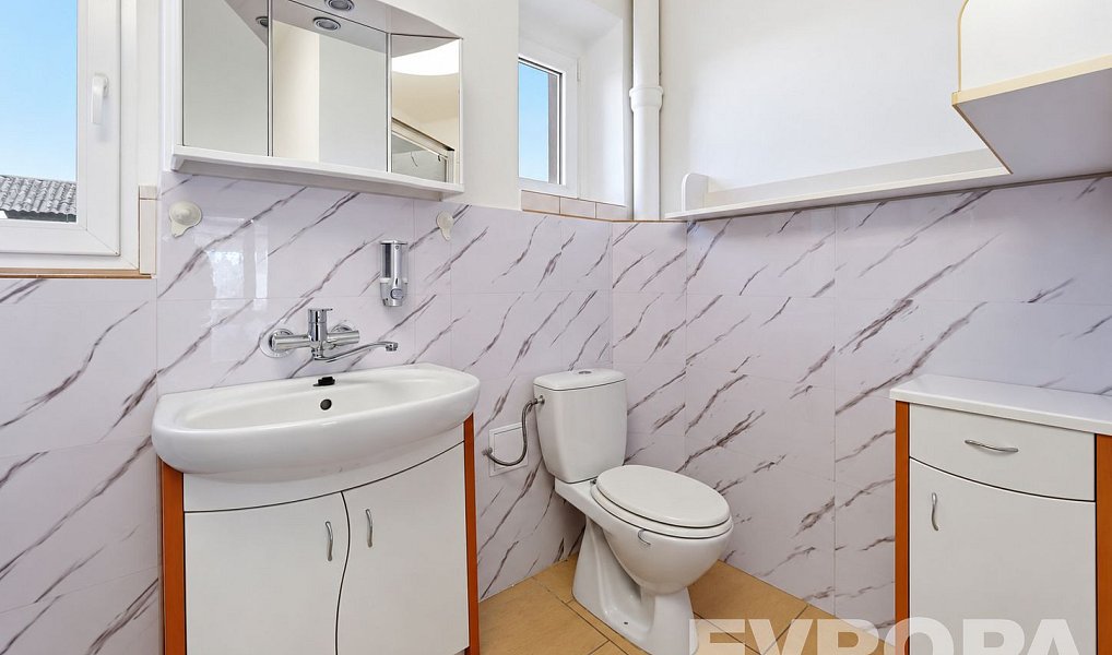 Prodej nájemního domu, činžáku 180 m², Libáň – náhled fotky 9