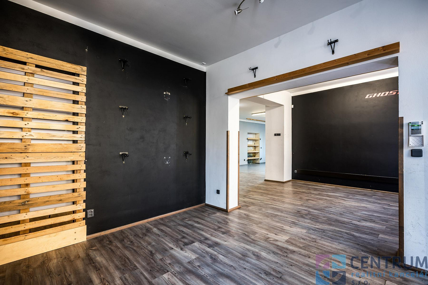 Prodej obchodních prostor 146 m² – fotografie 5