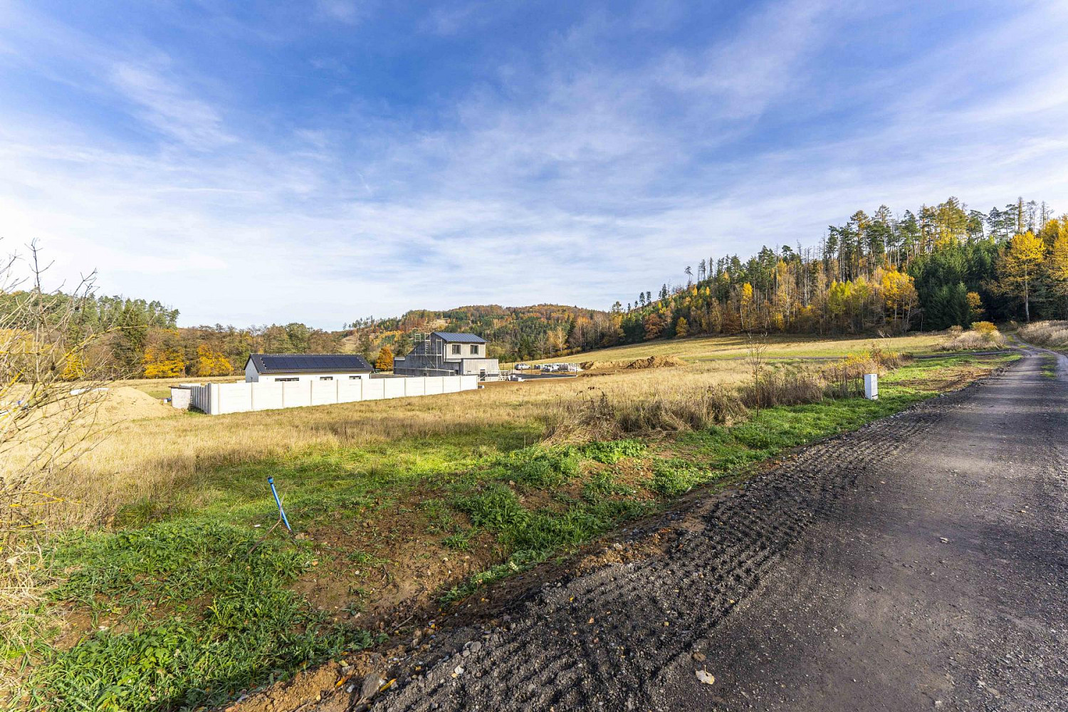 Prodej stavebního pozemku 931 m² – fotografie 2