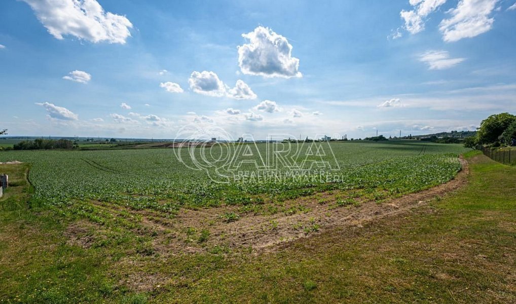 Prodej stavebního pozemku 1 050 m², Dobrovice – náhled fotky 2