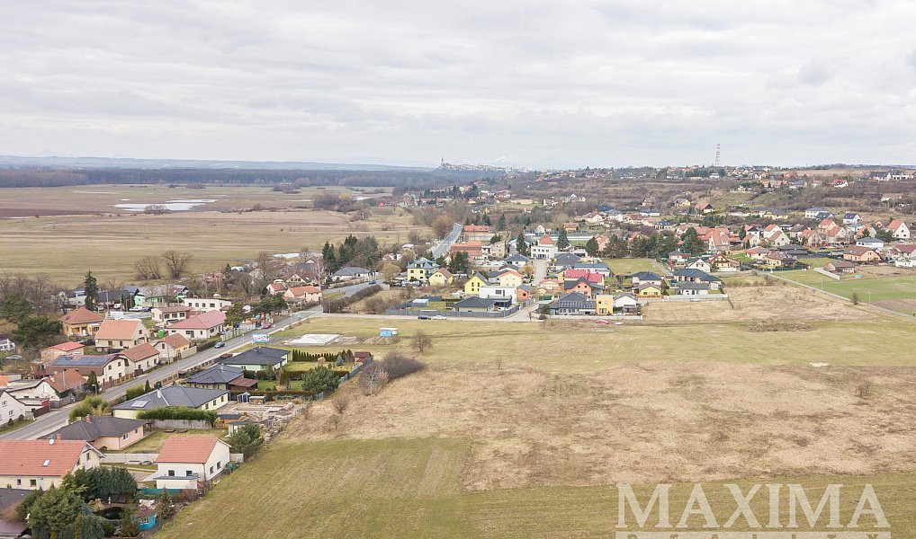 Prodej stavebního pozemku 896 m², Kly – náhled fotky 12