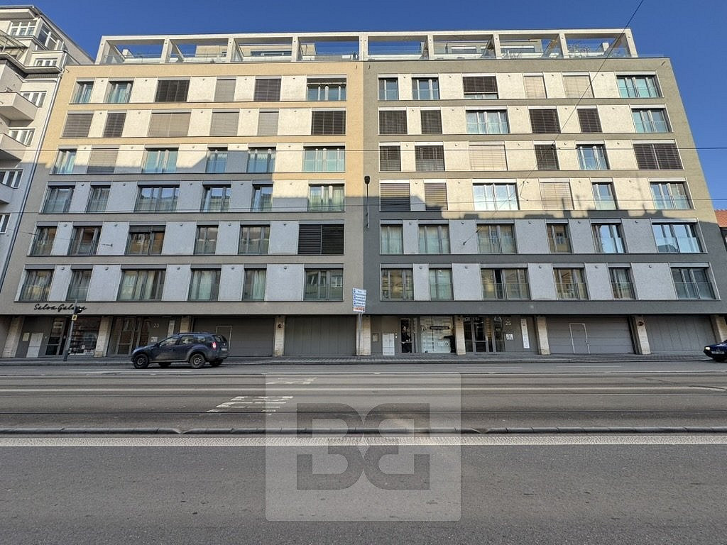 Pronájem garážového stání 13 m2, brno - černá pole — photo 3