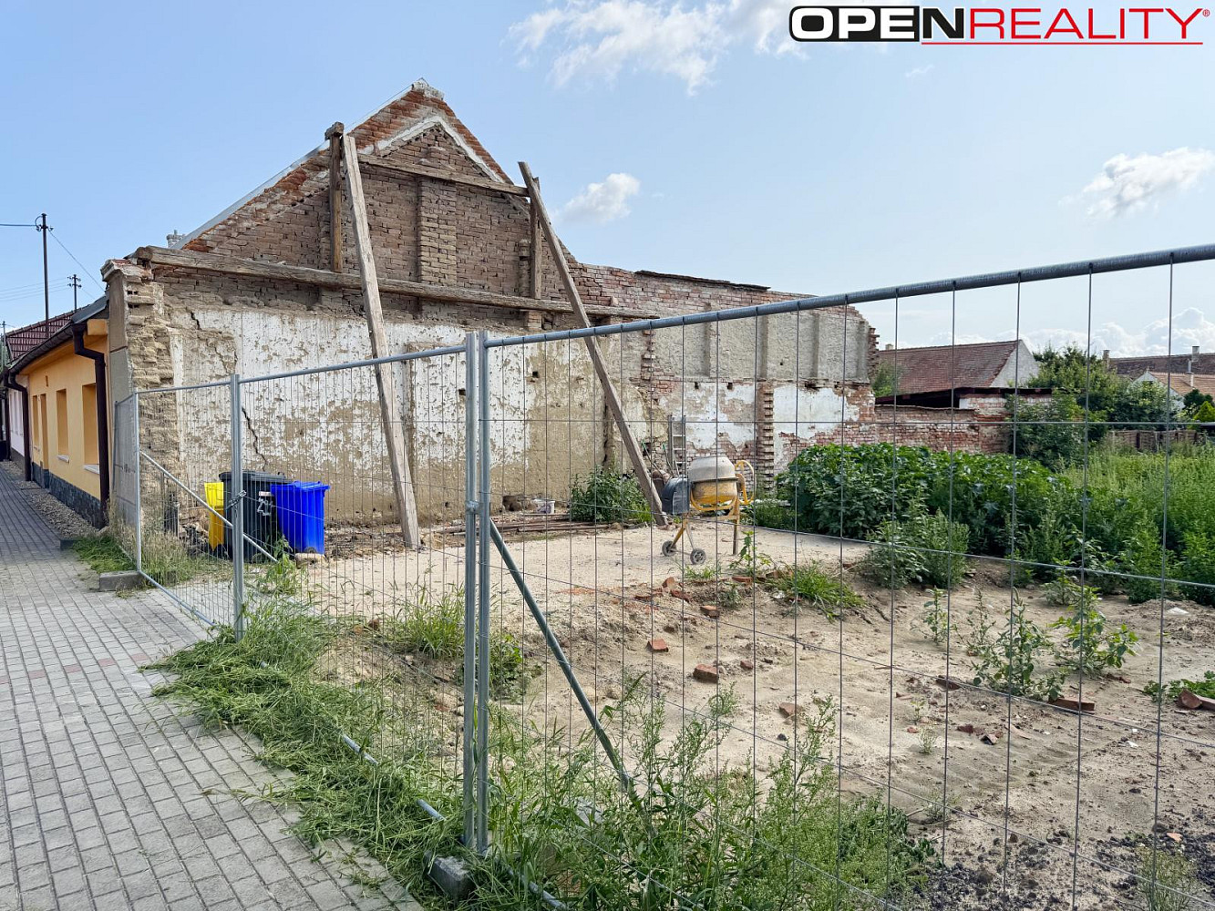 Prodej stavebního pozemku 640 m² – fotografie 4