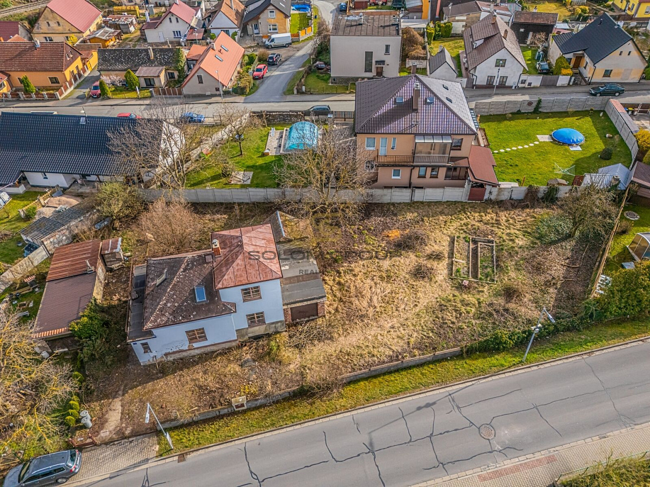 Prodej stavebního pozemku 718 m² — photo 2