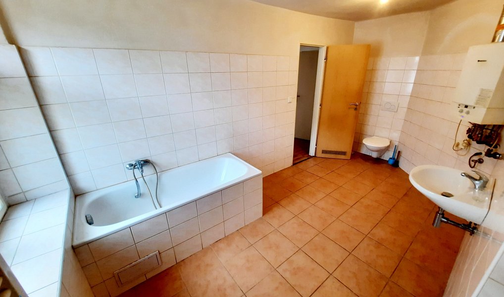 Pronájem bytu 2+1 60 m², Hostinné – náhled fotky 9