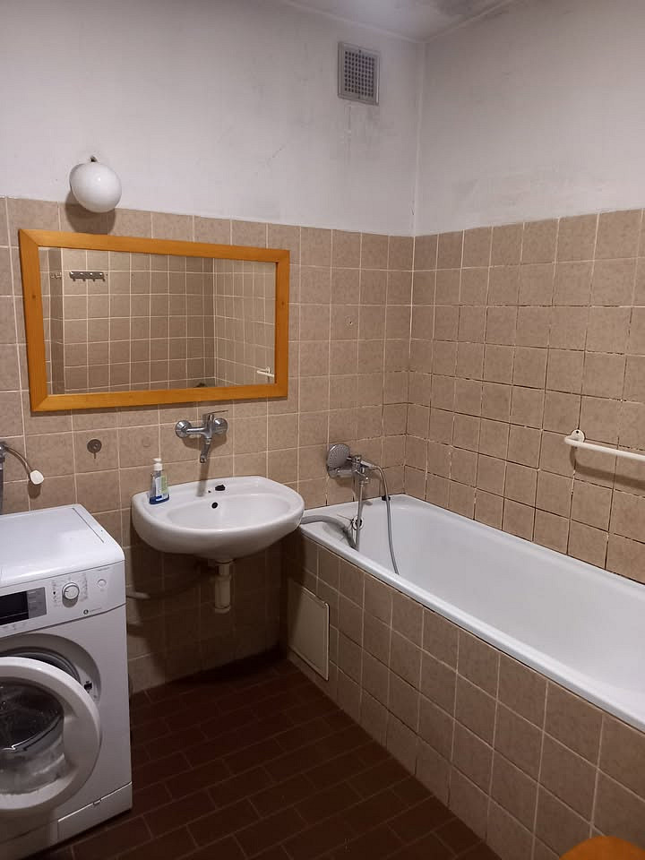 Pronájem pokoje 14 m² – fotografie 3
