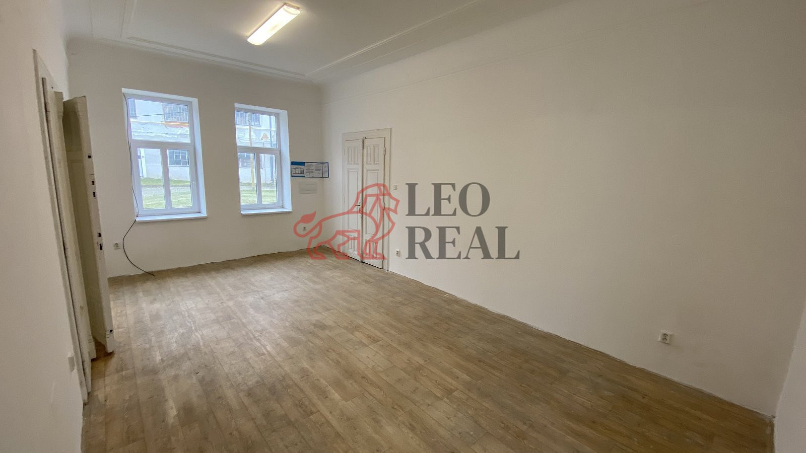 Pronájem kanceláře 27 m² – fotografie 2