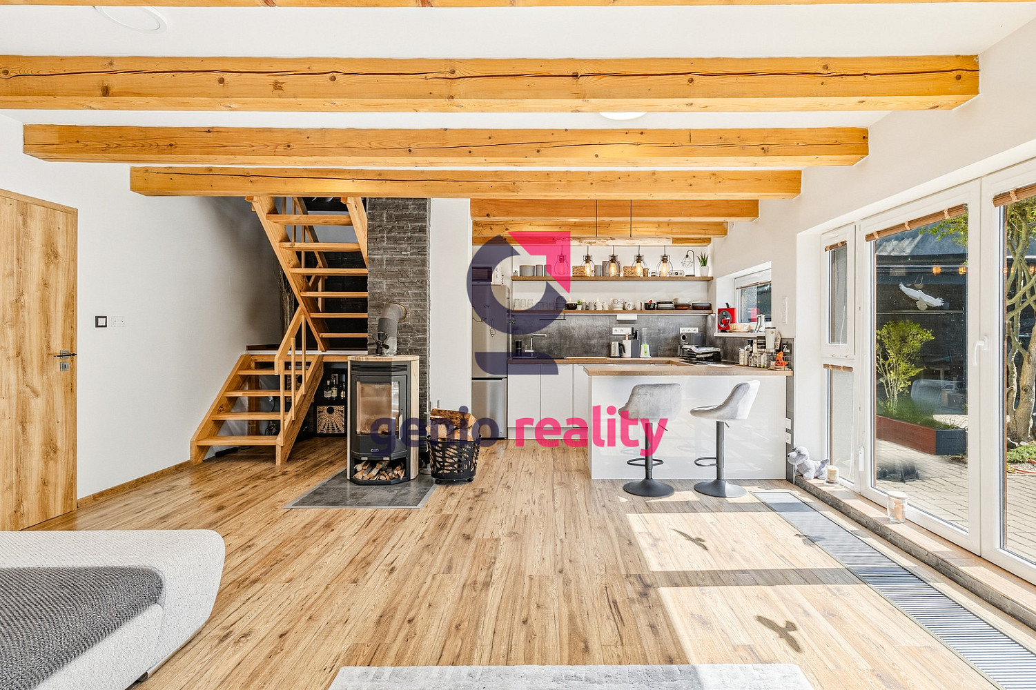 Prodej domu 120 m² s pozemkem 658 m² – fotografie 2