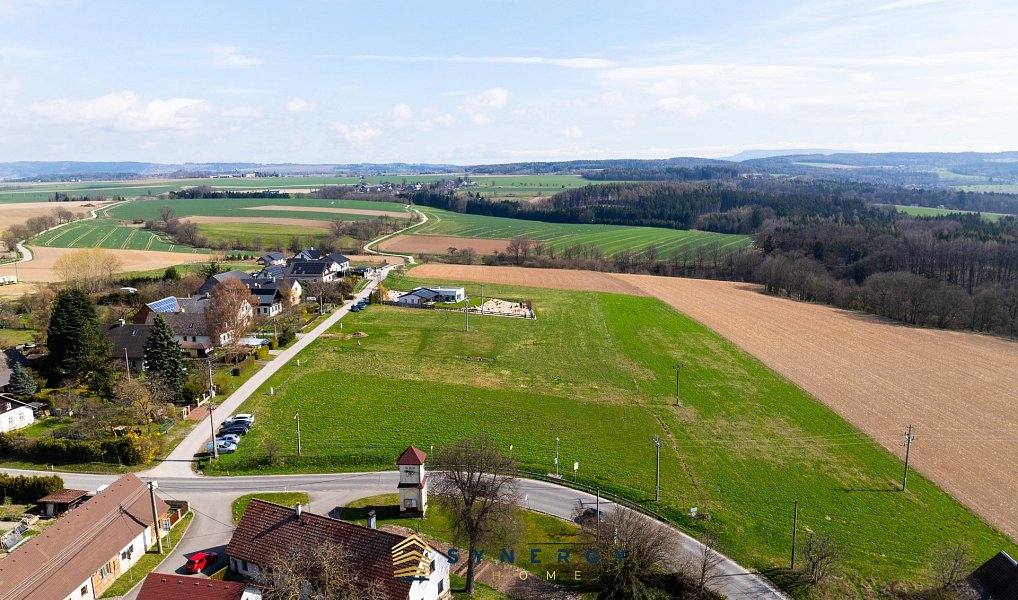 Prodej stavebního pozemku 1 504 m², Žernov – náhled fotky 2