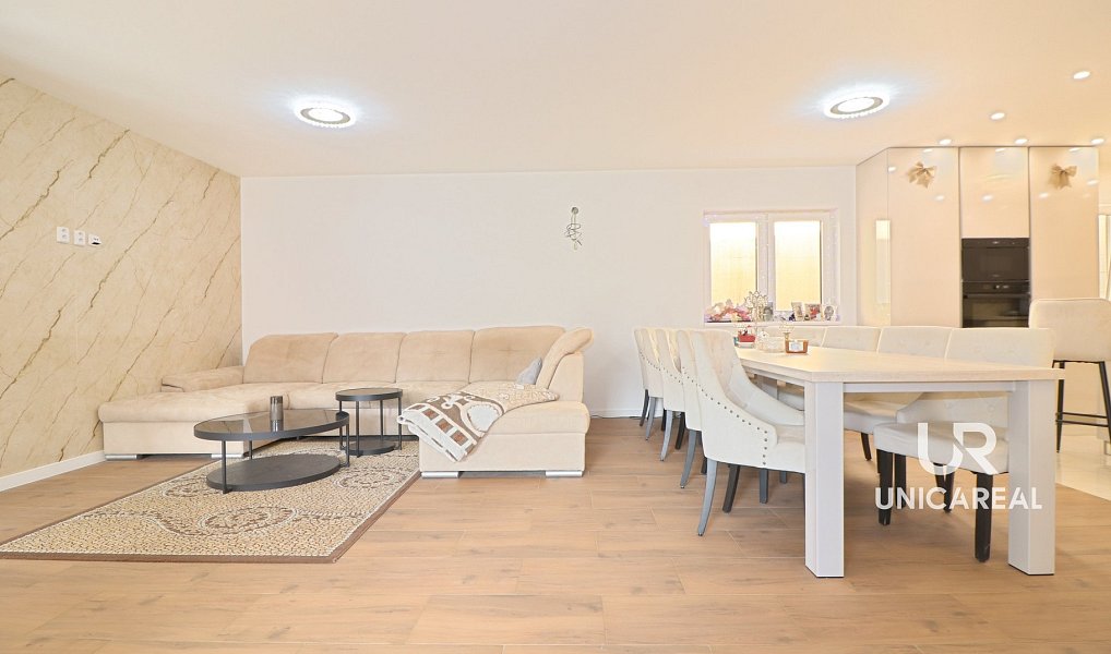 Prodej domu 230 m² s pozemkem 1 573 m², Ořechov – náhled fotky 8