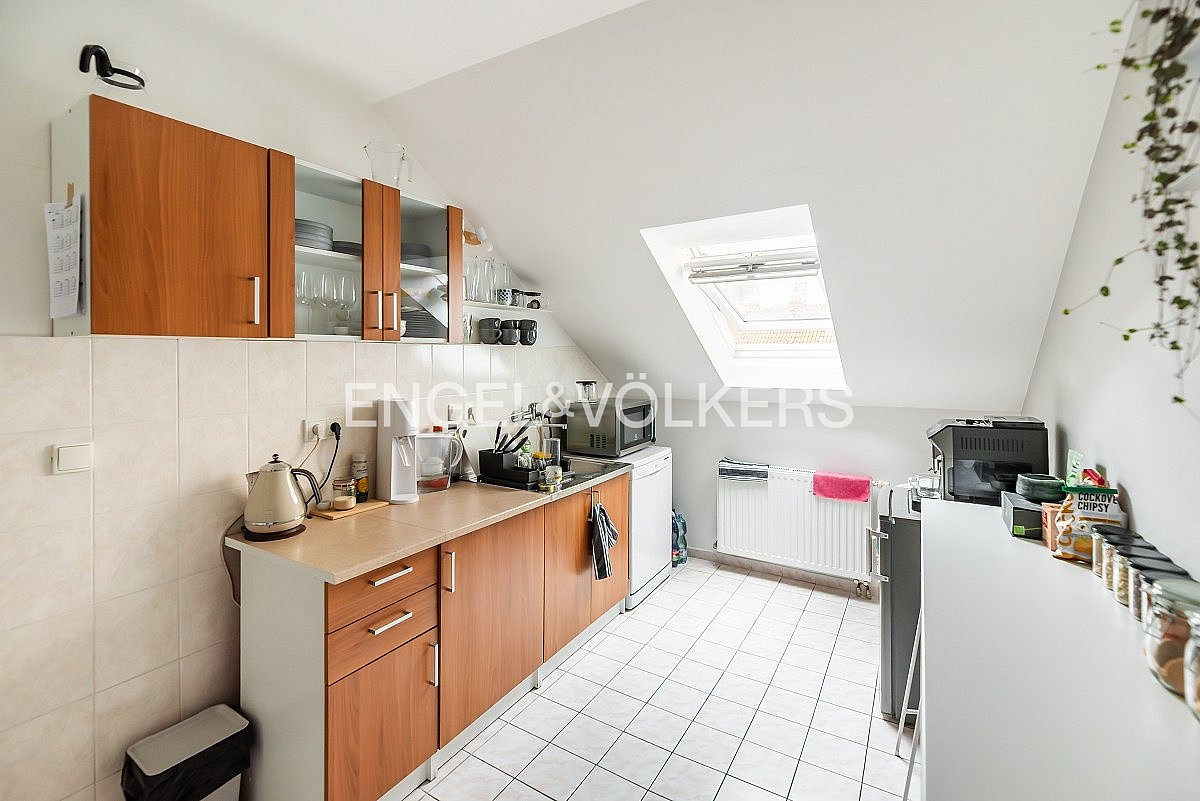 Pronájem kanceláře 93 m² – fotografie 5