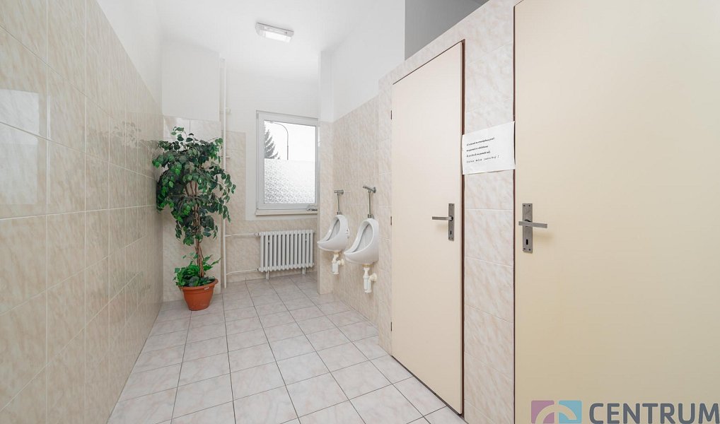 Pronájem kanceláře 1 371 m², Turnov – náhled fotky 12