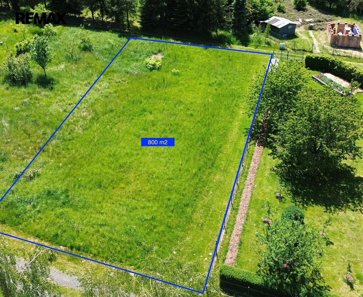 Prodej stavebního pozemku 800 m² – fotografie 5