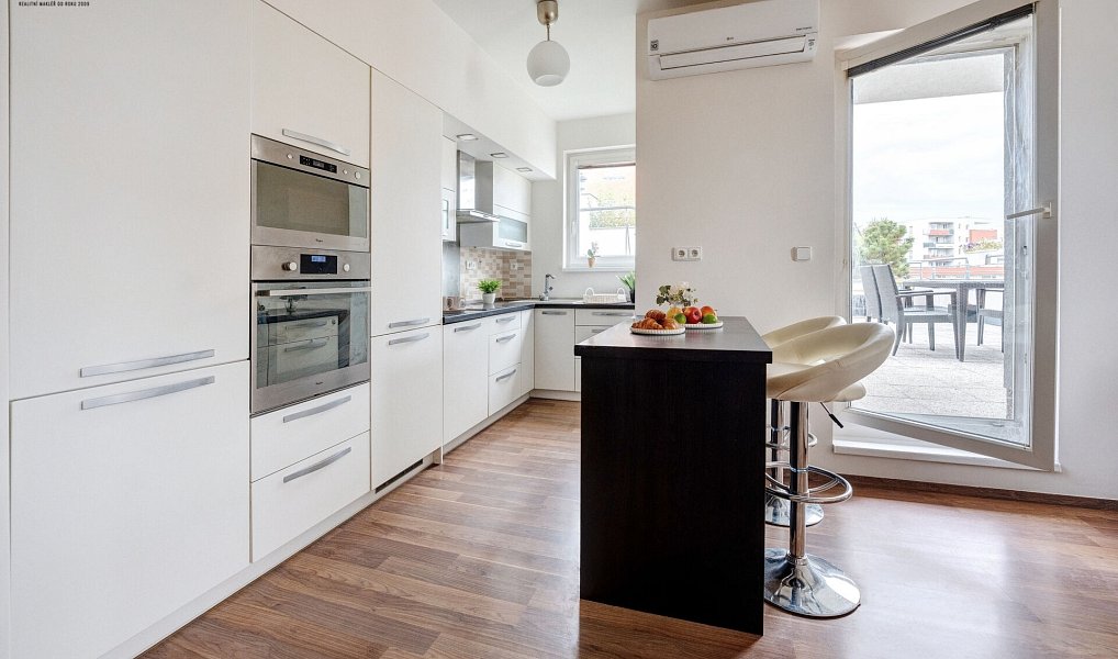 Prodej bytu 3+kk 93 m², Praha – náhled fotky 3