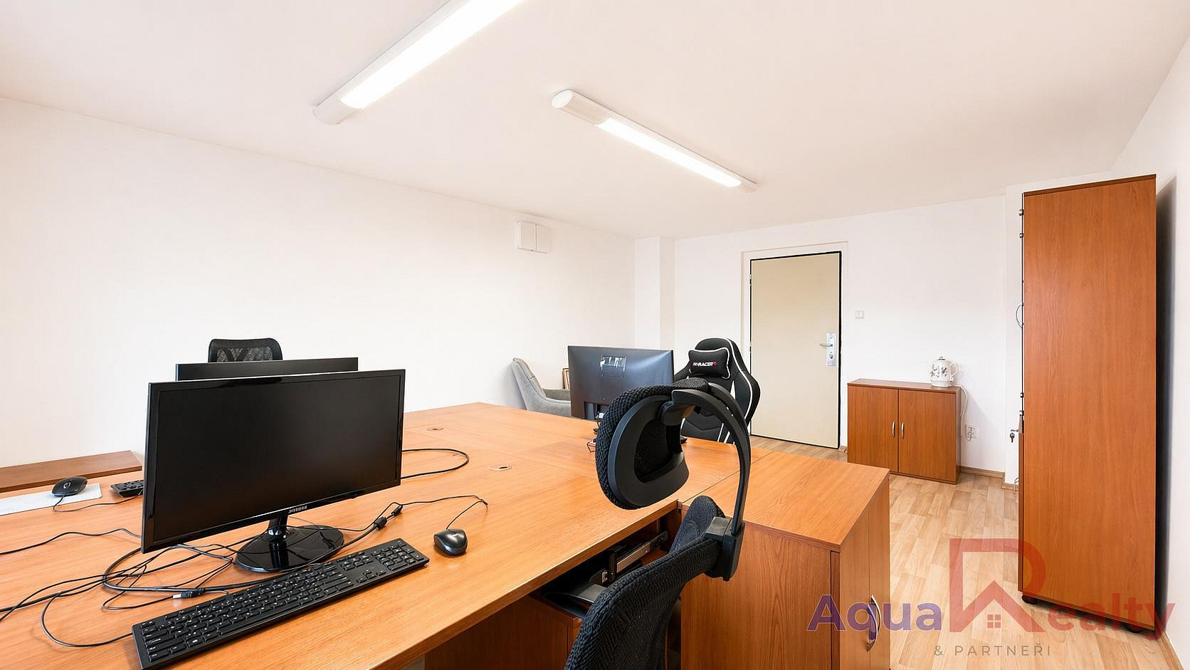 Pronájem kanceláře 23 m² — photo 4